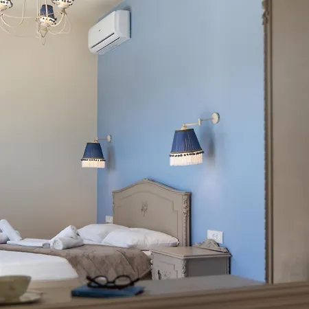 Harites Luxury Homes Adamantas (Milos)