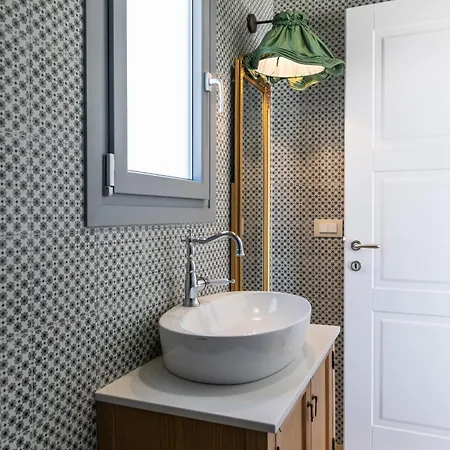 דירה Harites Luxury Homes
